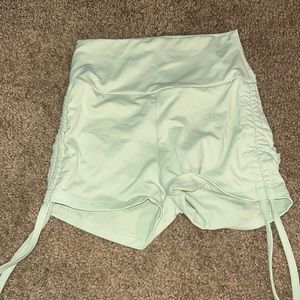 Peachee Bum Scrunch Shorts